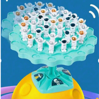 Astronaut Balance Tree Game